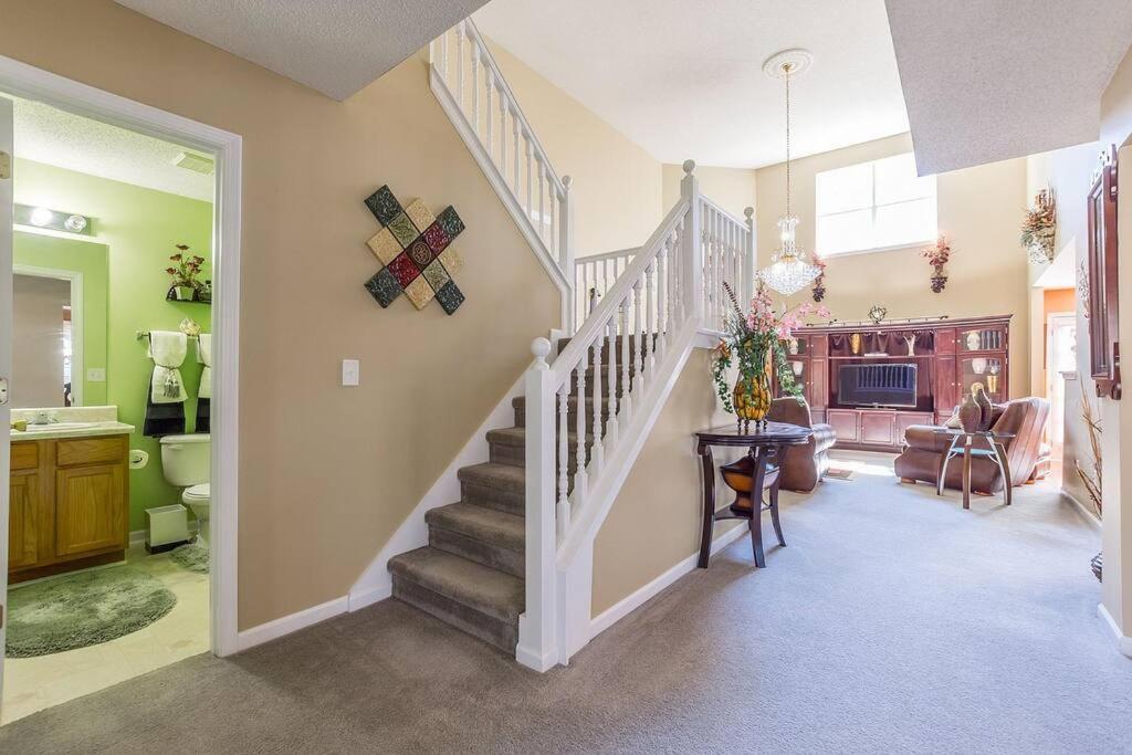 Castle Comfort Ellenwood Εξωτερικό φωτογραφία