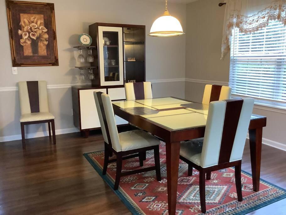 Castle Comfort Ellenwood Εξωτερικό φωτογραφία